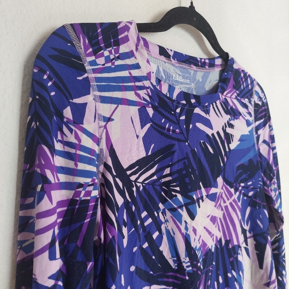 L.L Bean SunSmart UPF 50+ Tropical Print Sun Shirt Size XS - Picture 3 of 6